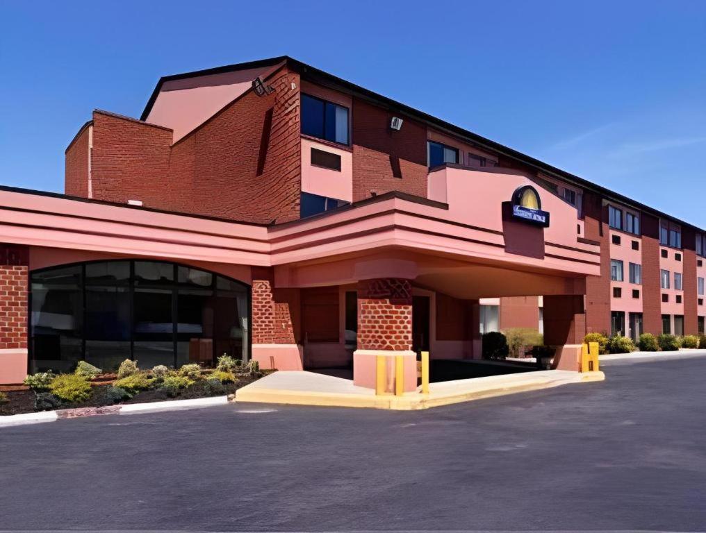 Red Roof Inn Martinsburg Exterior photo